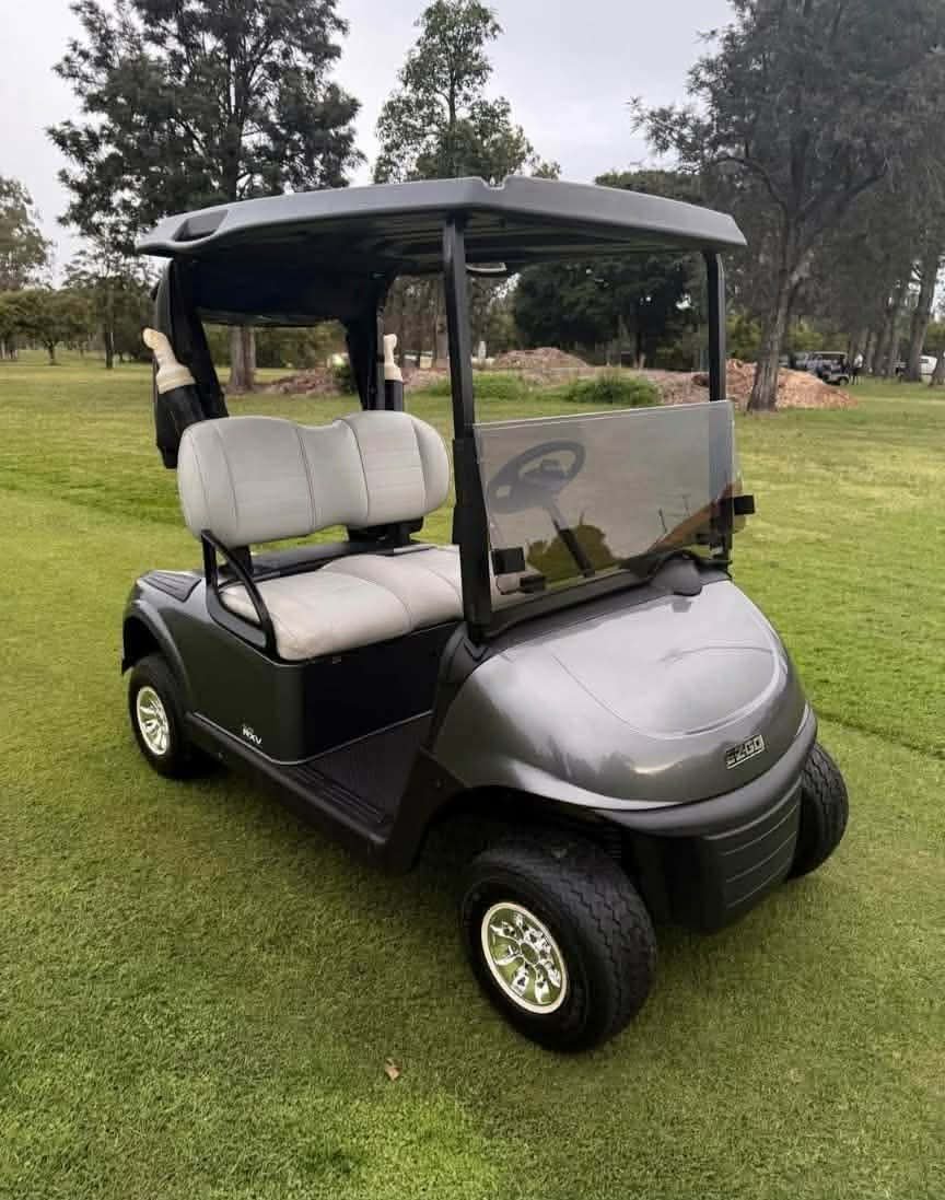 2018 model EZGO RXV 2 SEATER GAS - Image 2