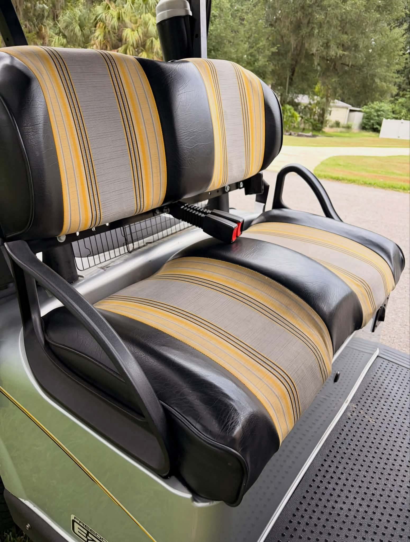 2014 E-Z-GO RXV LITHIUM 2 SEATER ELECTRIC - Image 9
