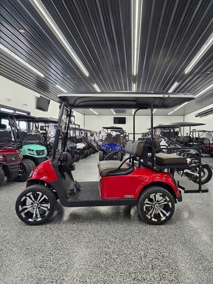 2020 Ezgo RXV4 SEATER ELECTRIC 4 SEATER - Image 4