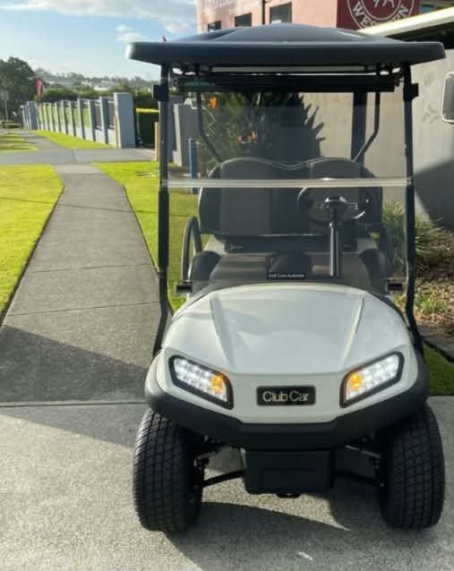 CLUB CAR TEMPO ELECTRIC 4 SEATER - Image 2