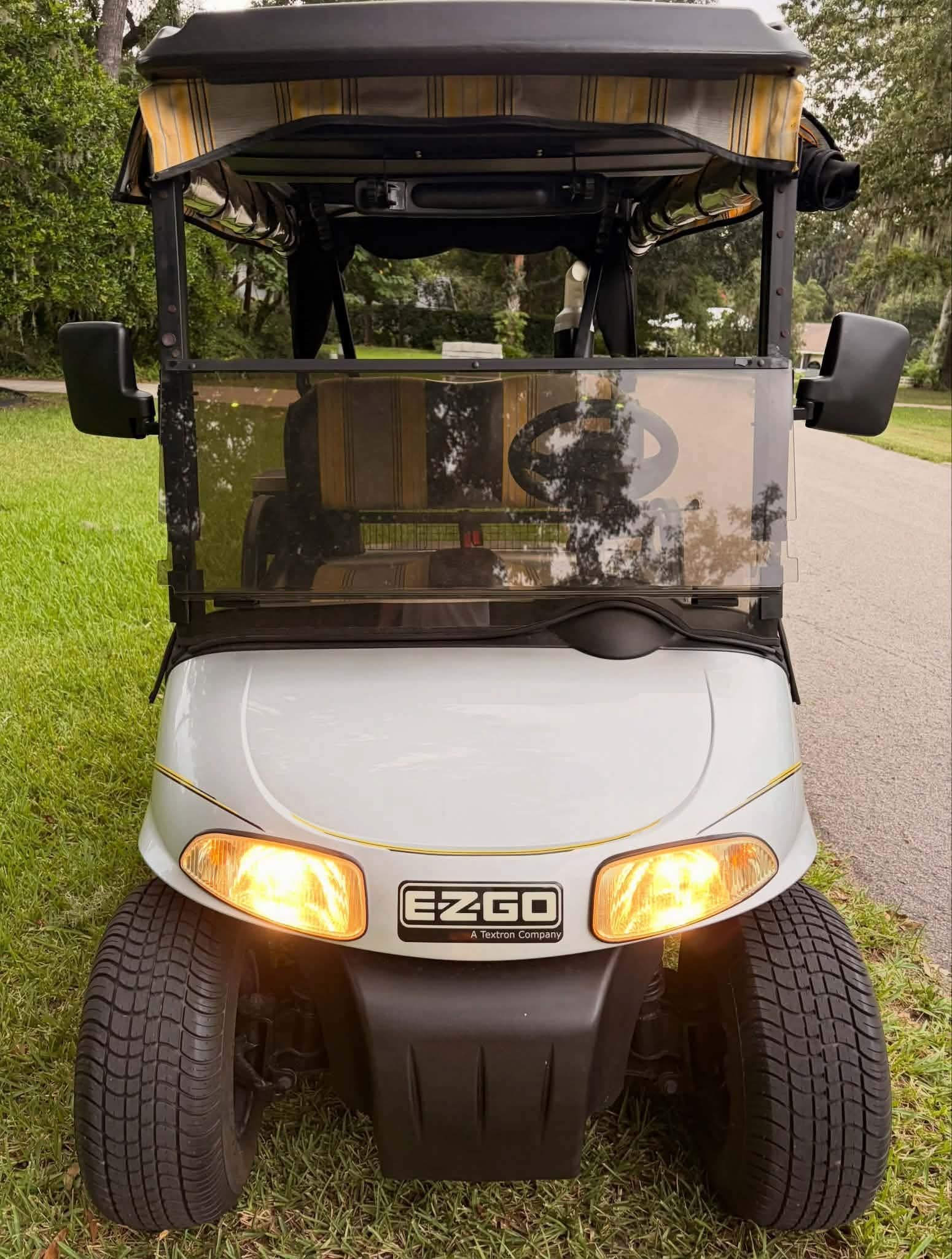 2014 E-Z-GO RXV LITHIUM 2 SEATER ELECTRIC - Image 8