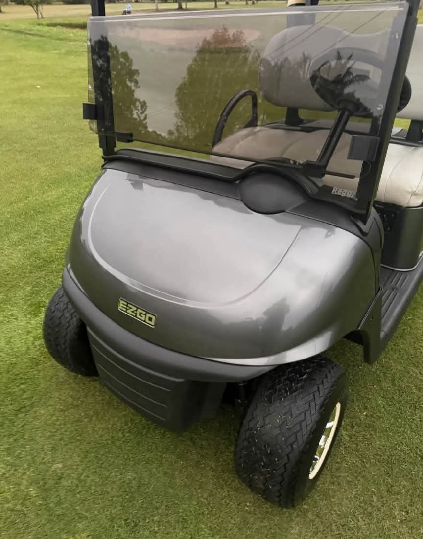 2018 model EZGO RXV 2 SEATER GAS - Image 3