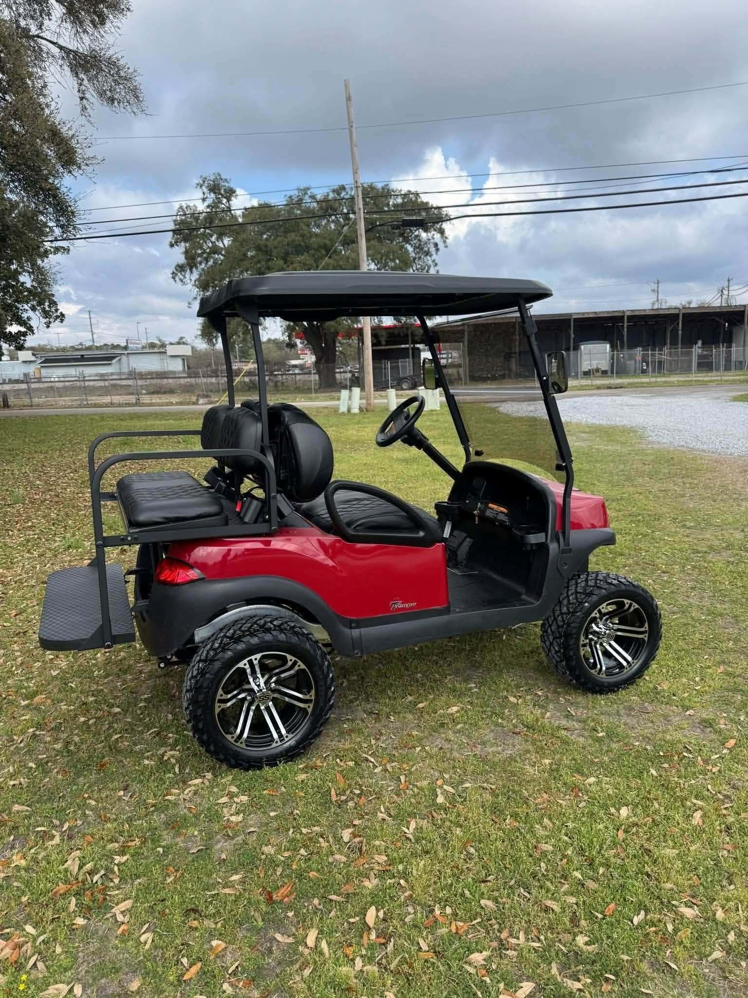 2015 Club Car Tempo Lifted 4 SEATER ELECTRIC - Image 4