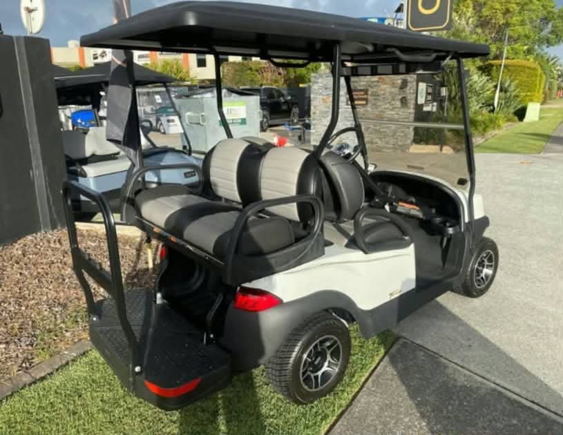 CLUB CAR TEMPO ELECTRIC 4 SEATER - Image 7